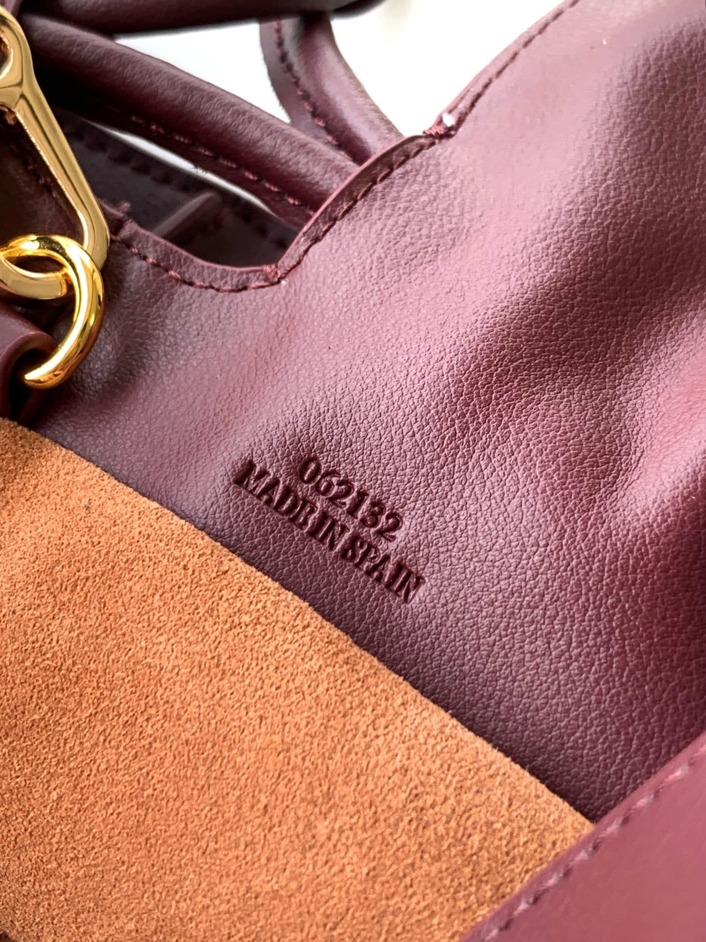Loewe Red Crossbody Bag S062
