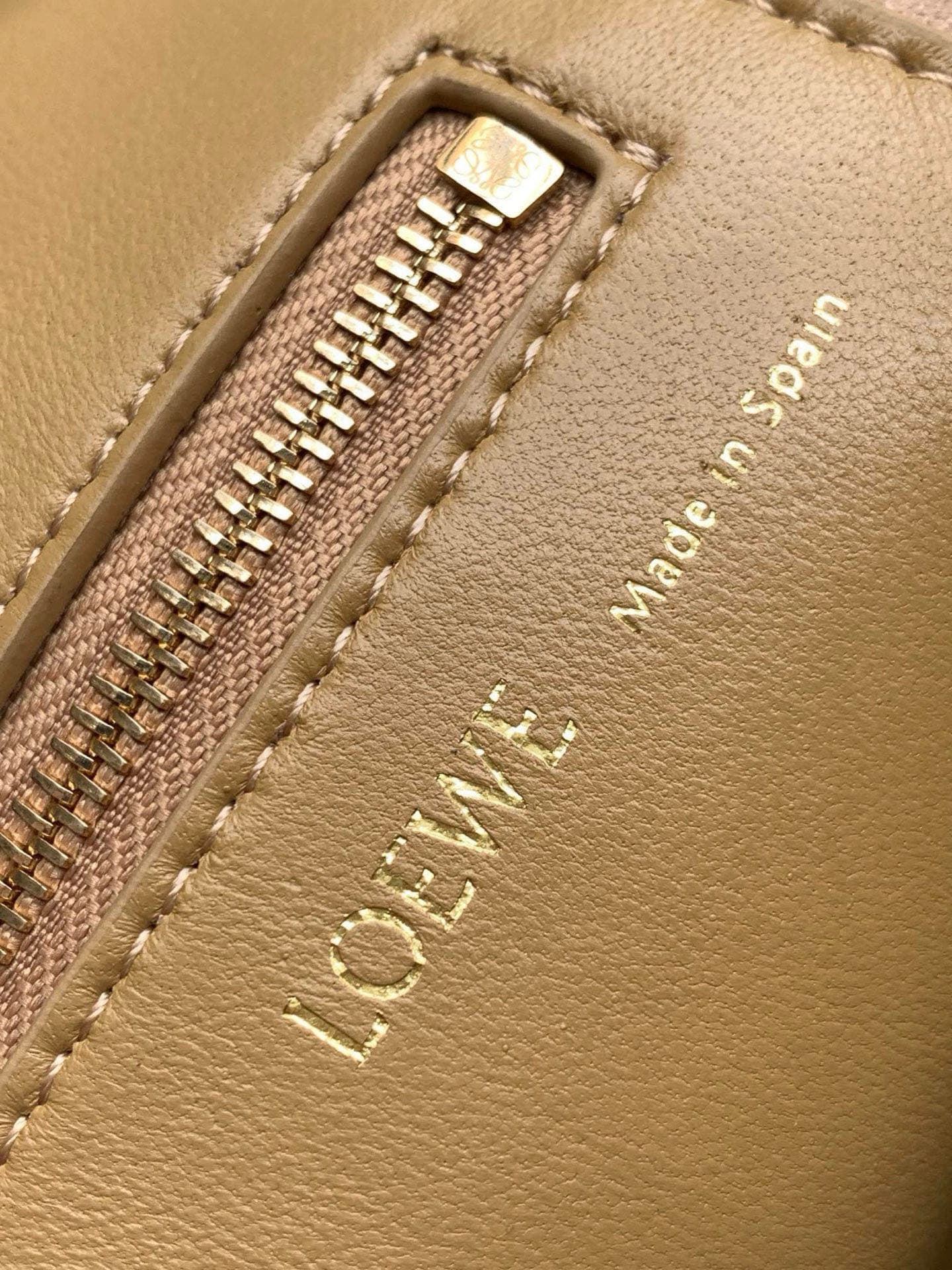 Loewe Small Crossbody Bag 9042
