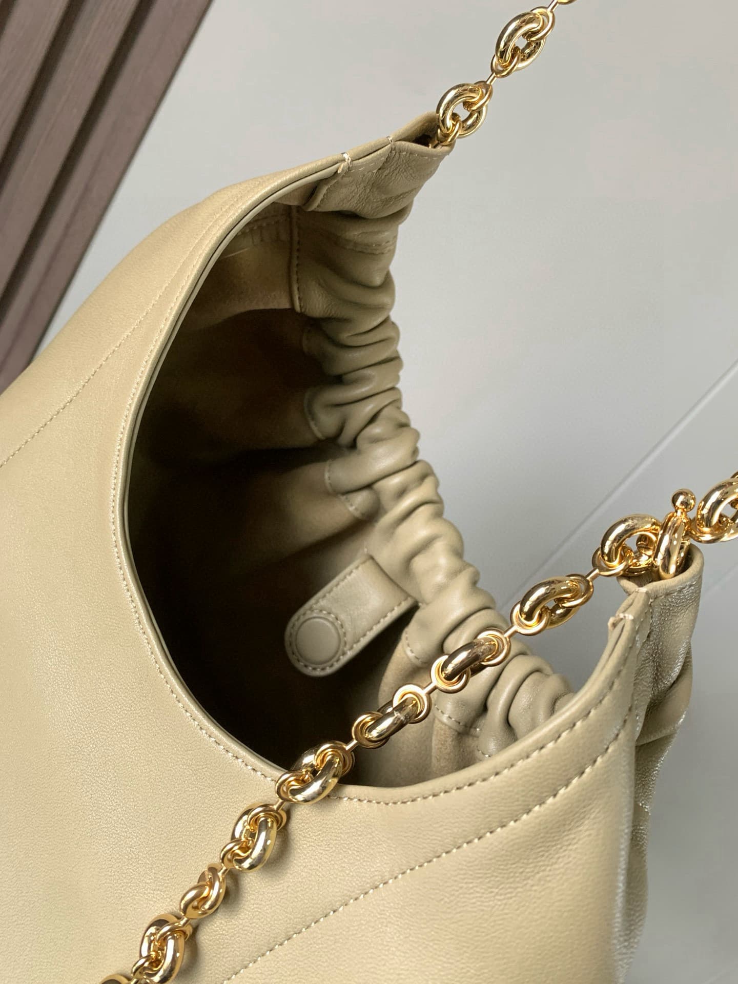 Loewe Small Crossbody Bag 9042