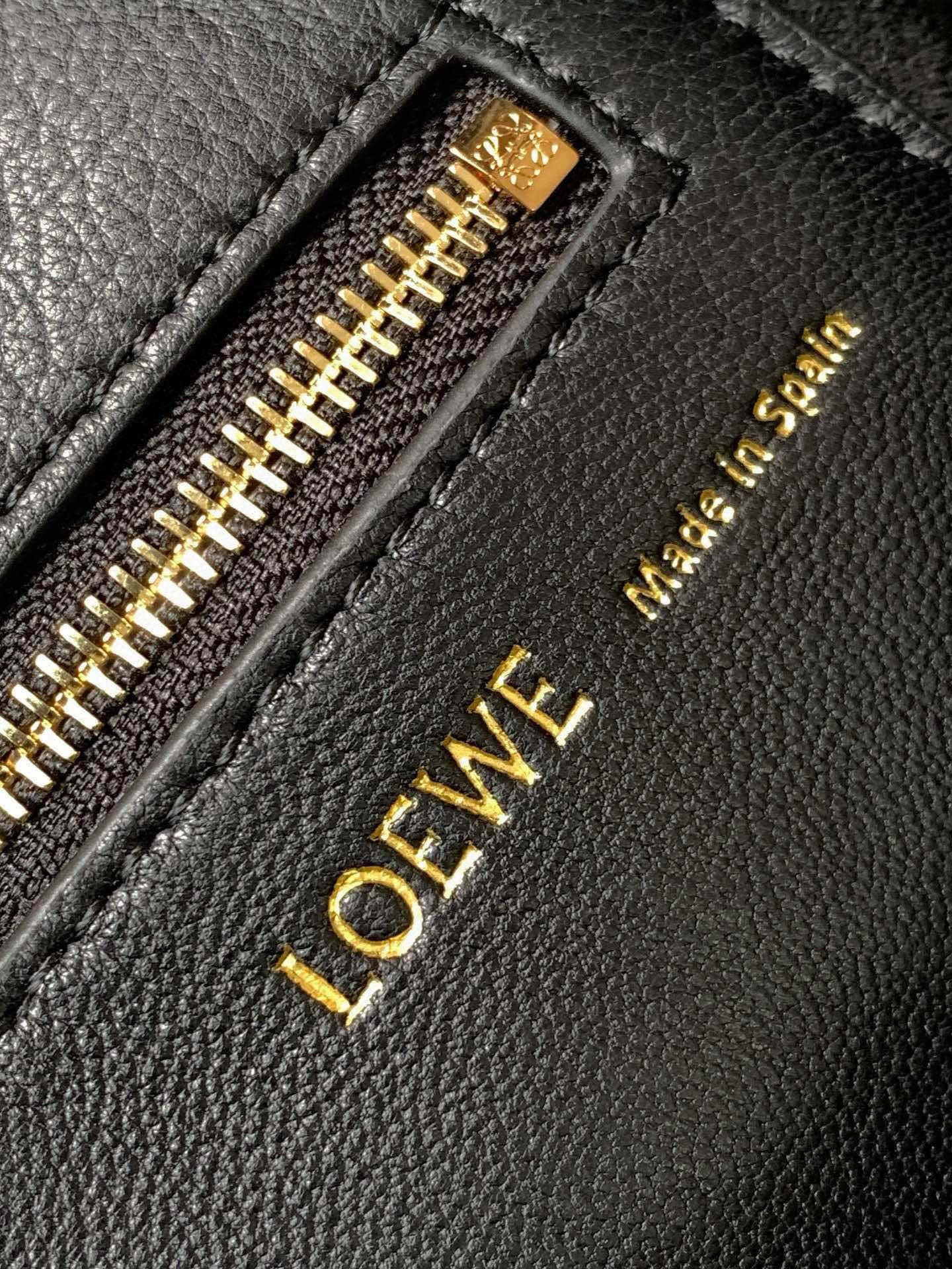 Loewe Small Crossbody Bag 9042