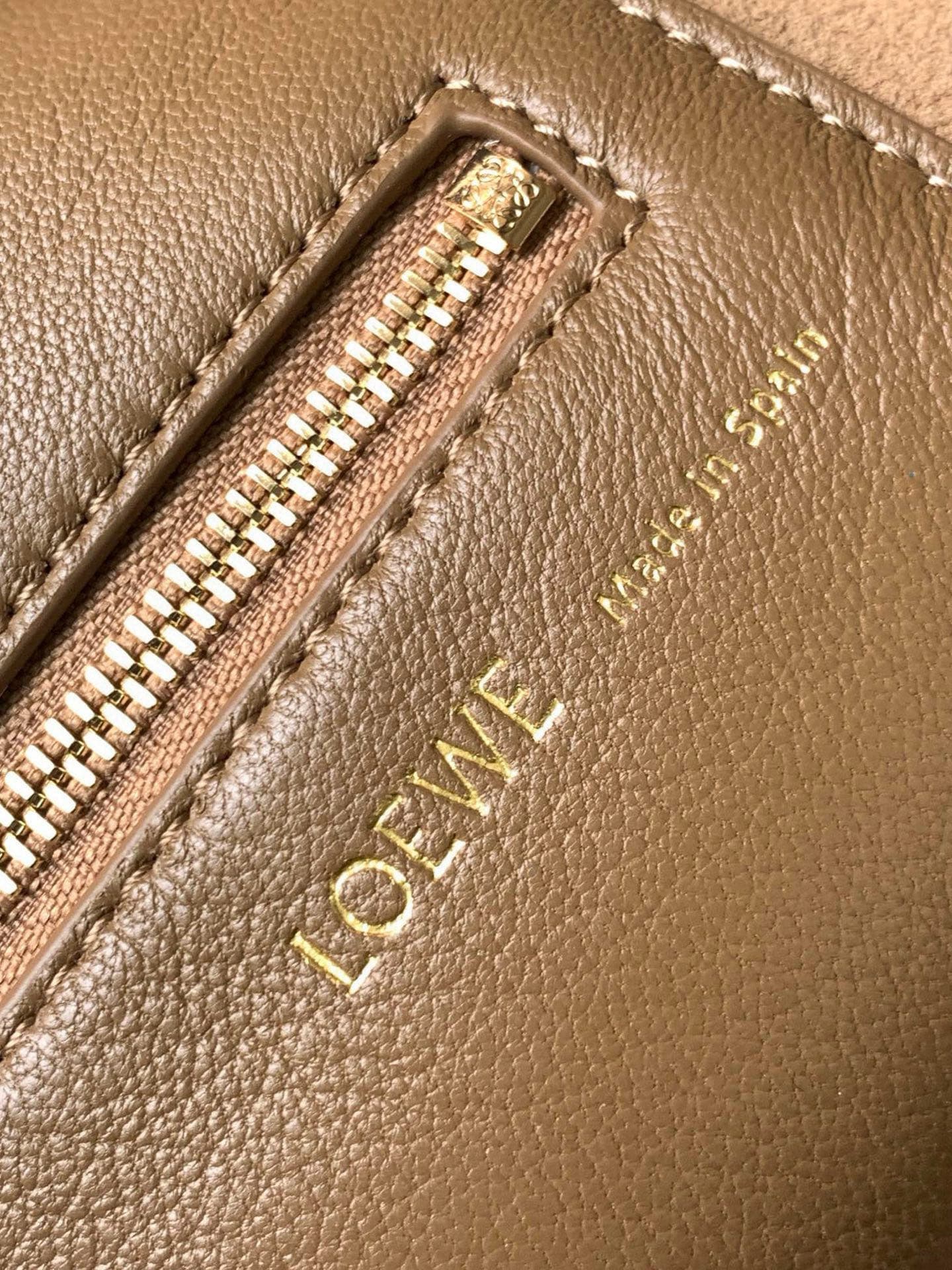Loewe Small Crossbody Bag 9042