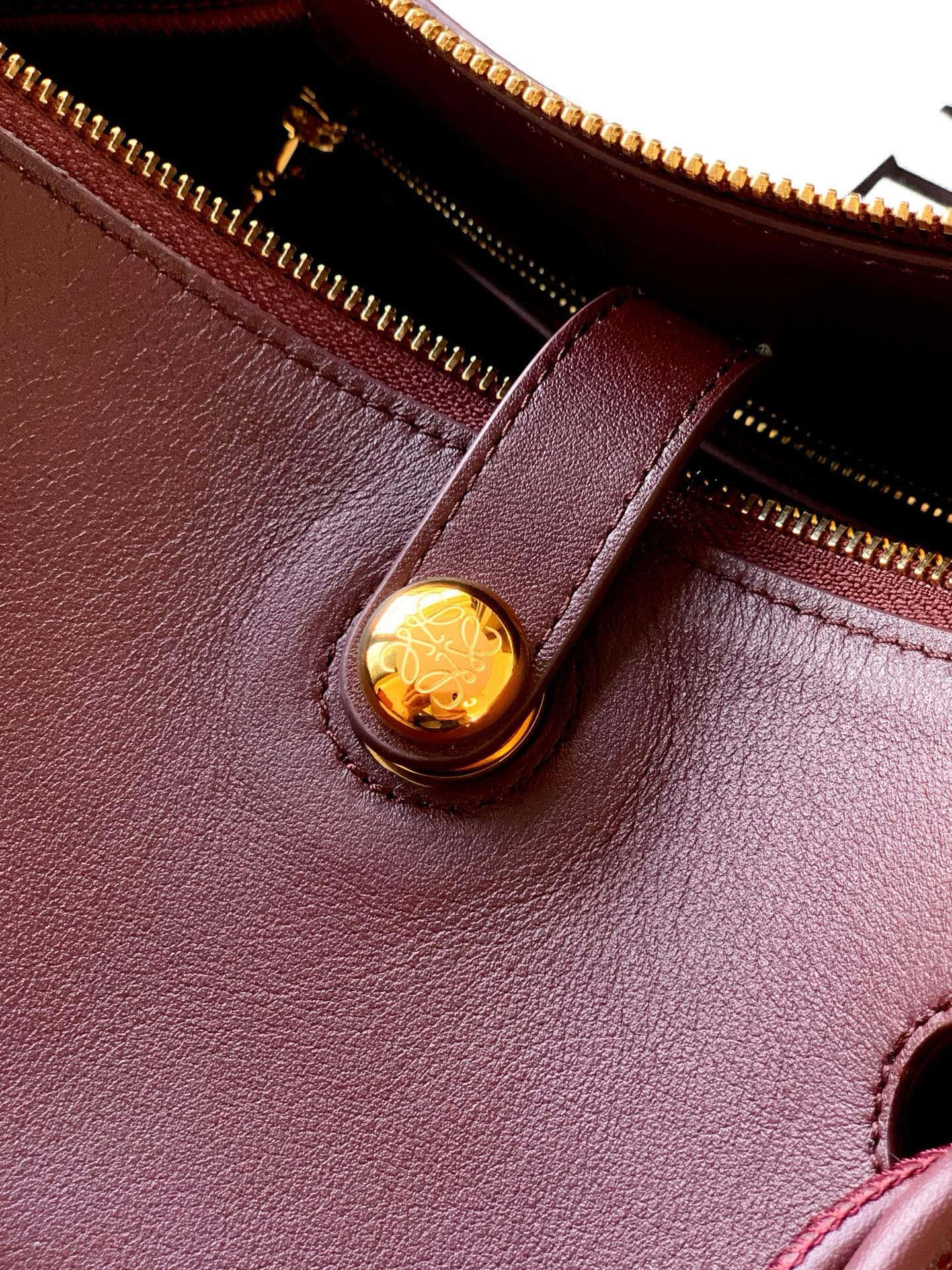 Loewe Red Small Crossbody Bag 9146