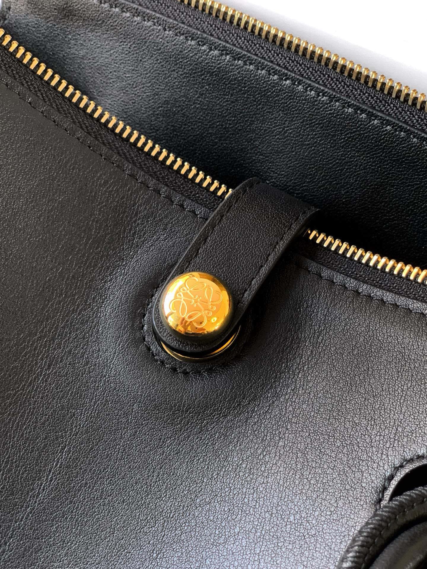 Loewe Black Small Crossbody Bag 9146