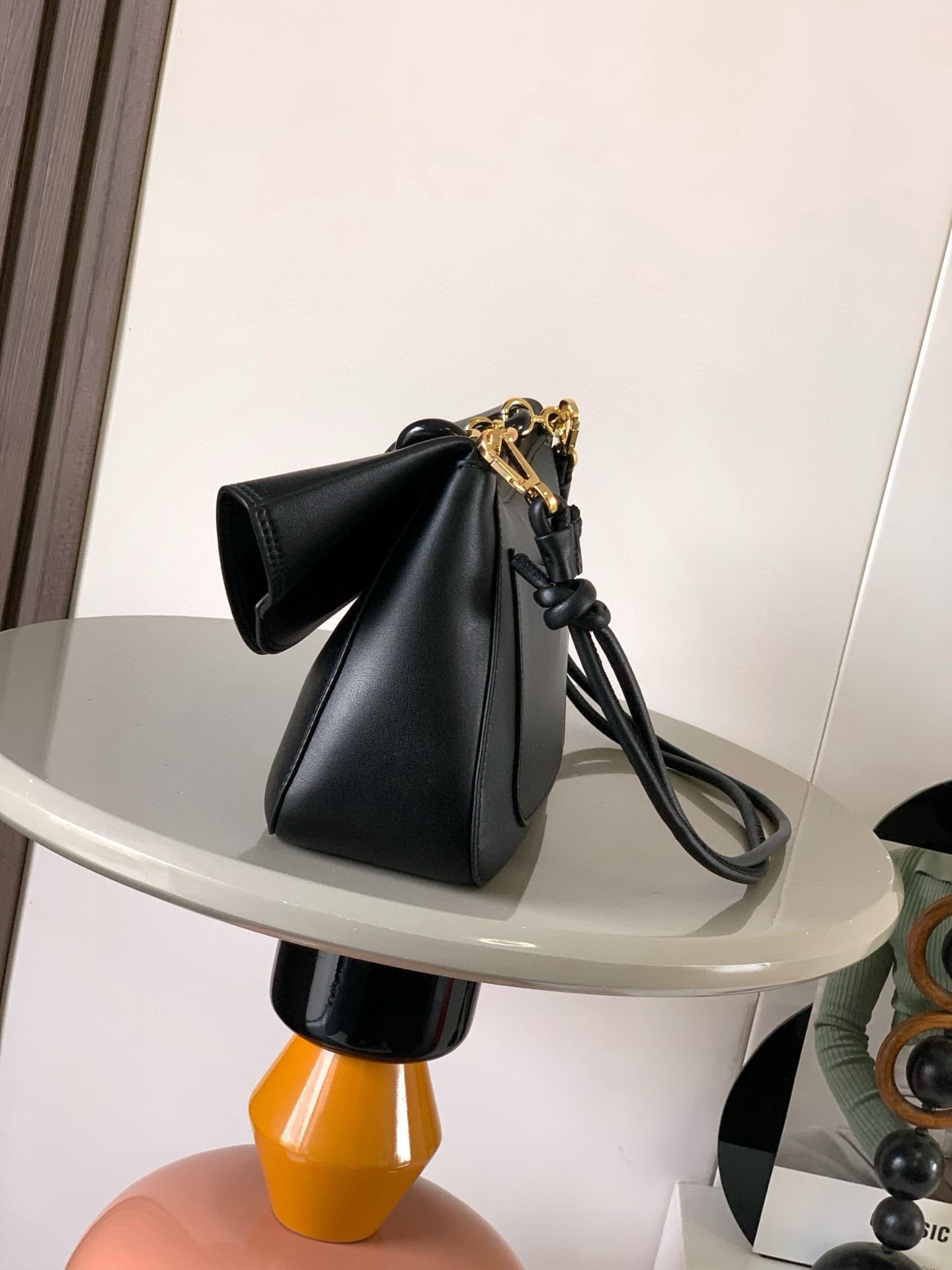 Loewe Black Medium Product 9150