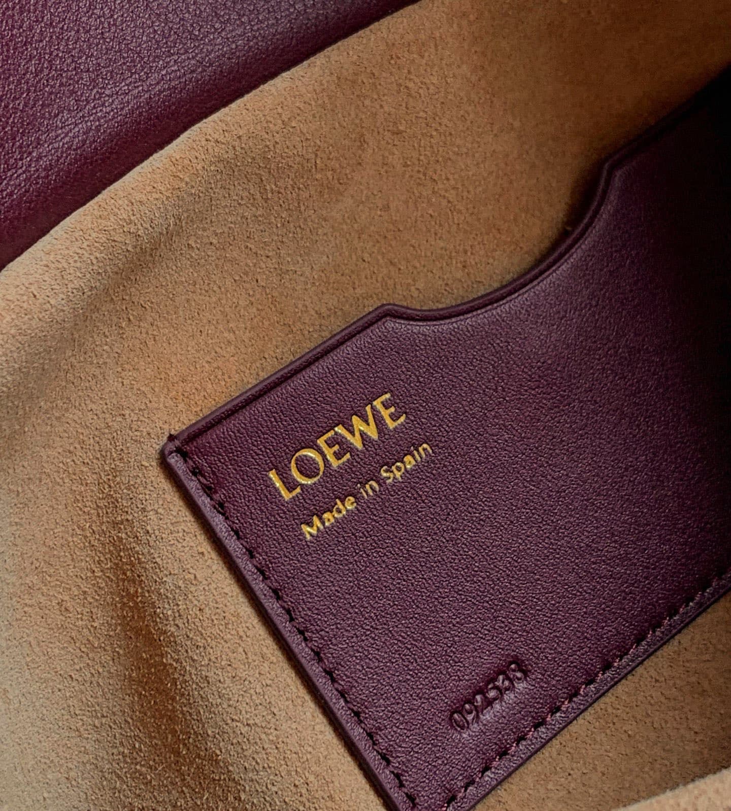 Loewe Red Medium Product 9150