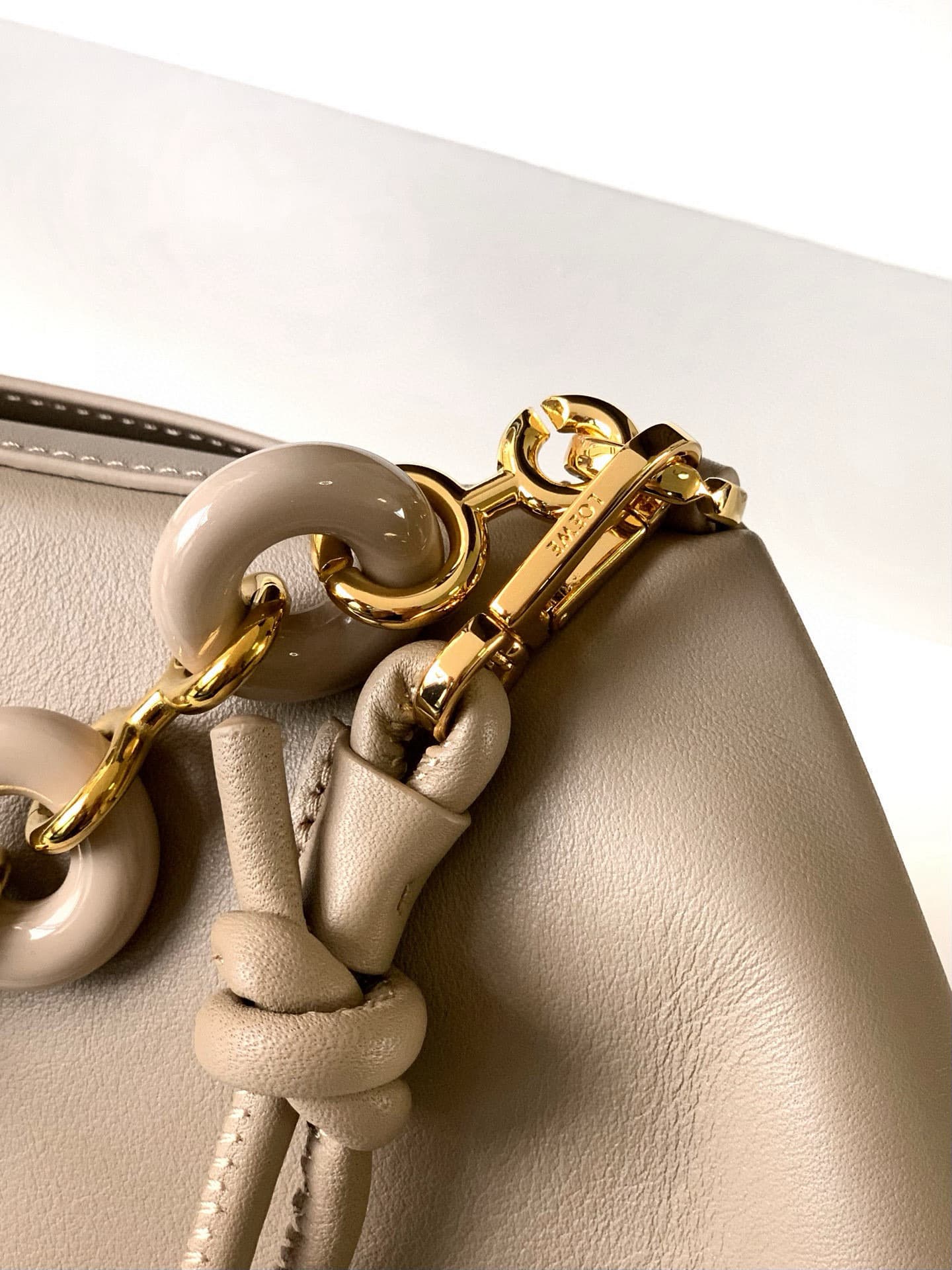 Loewe Gold Medium Product 9150