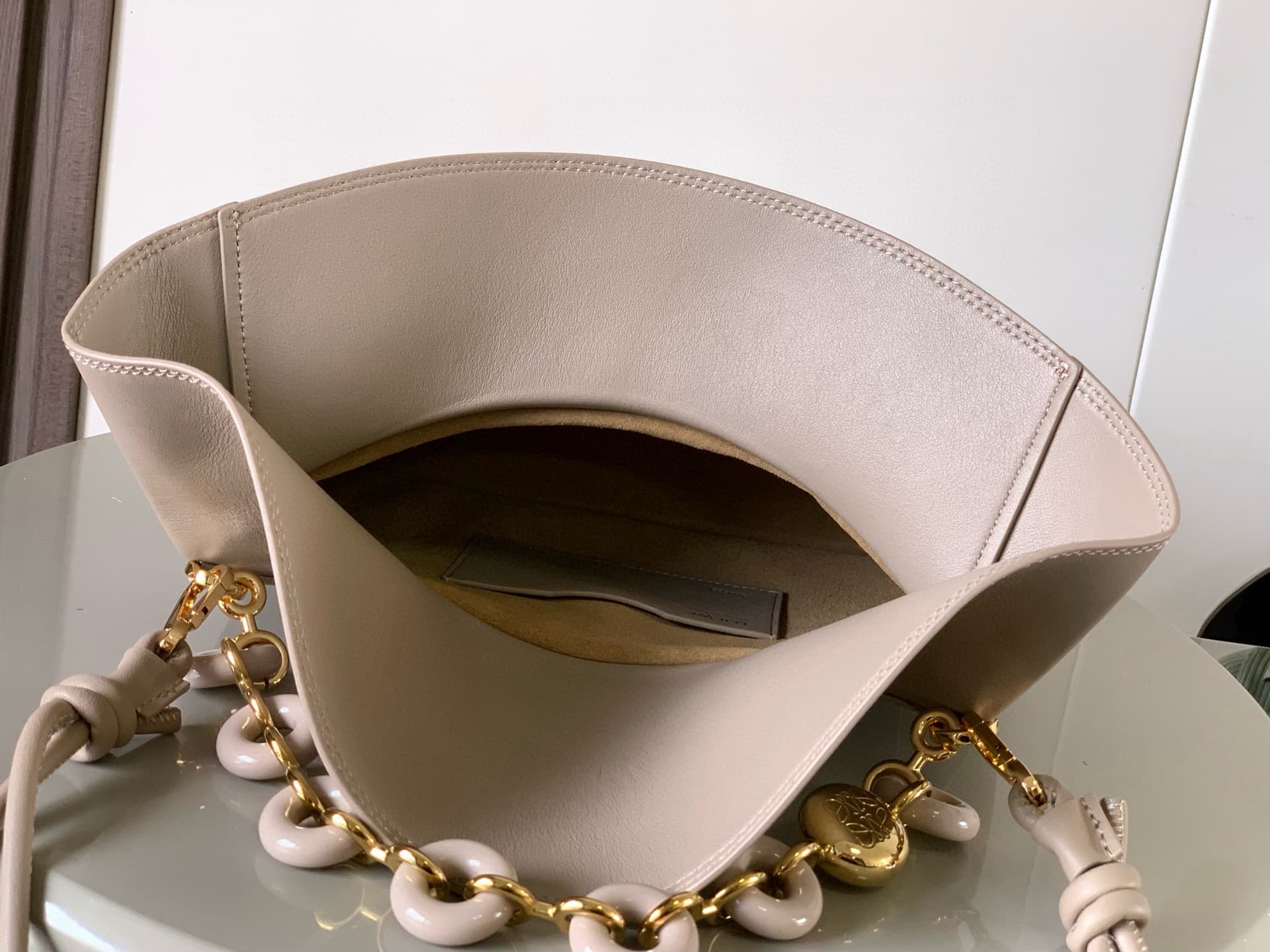 Loewe Gold Medium Product 9150