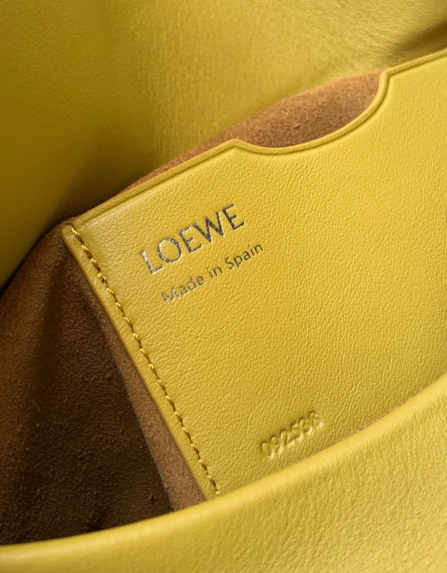 Loewe Yellow Medium Product 9150