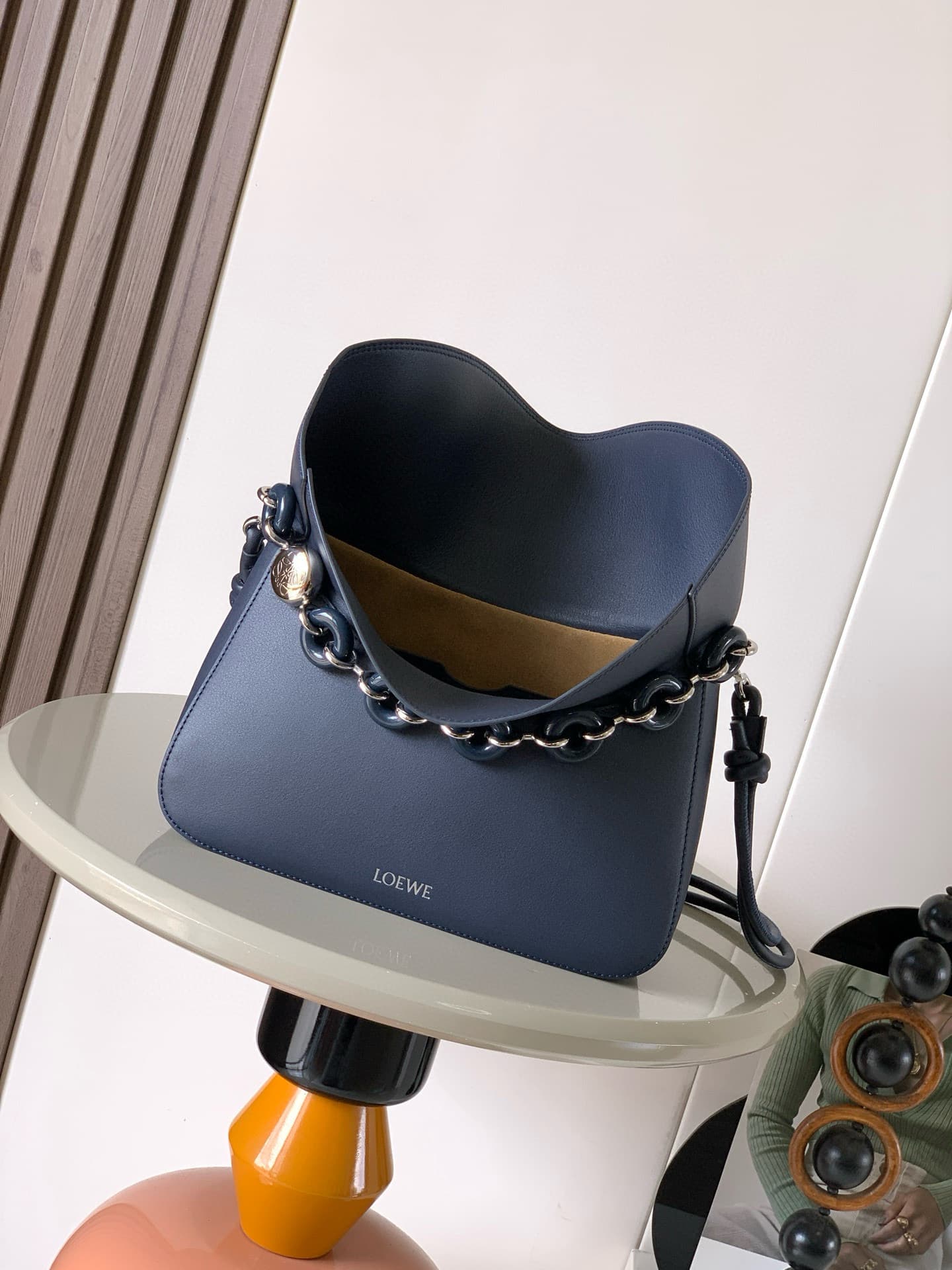 Loewe Gold Medium Product 9150