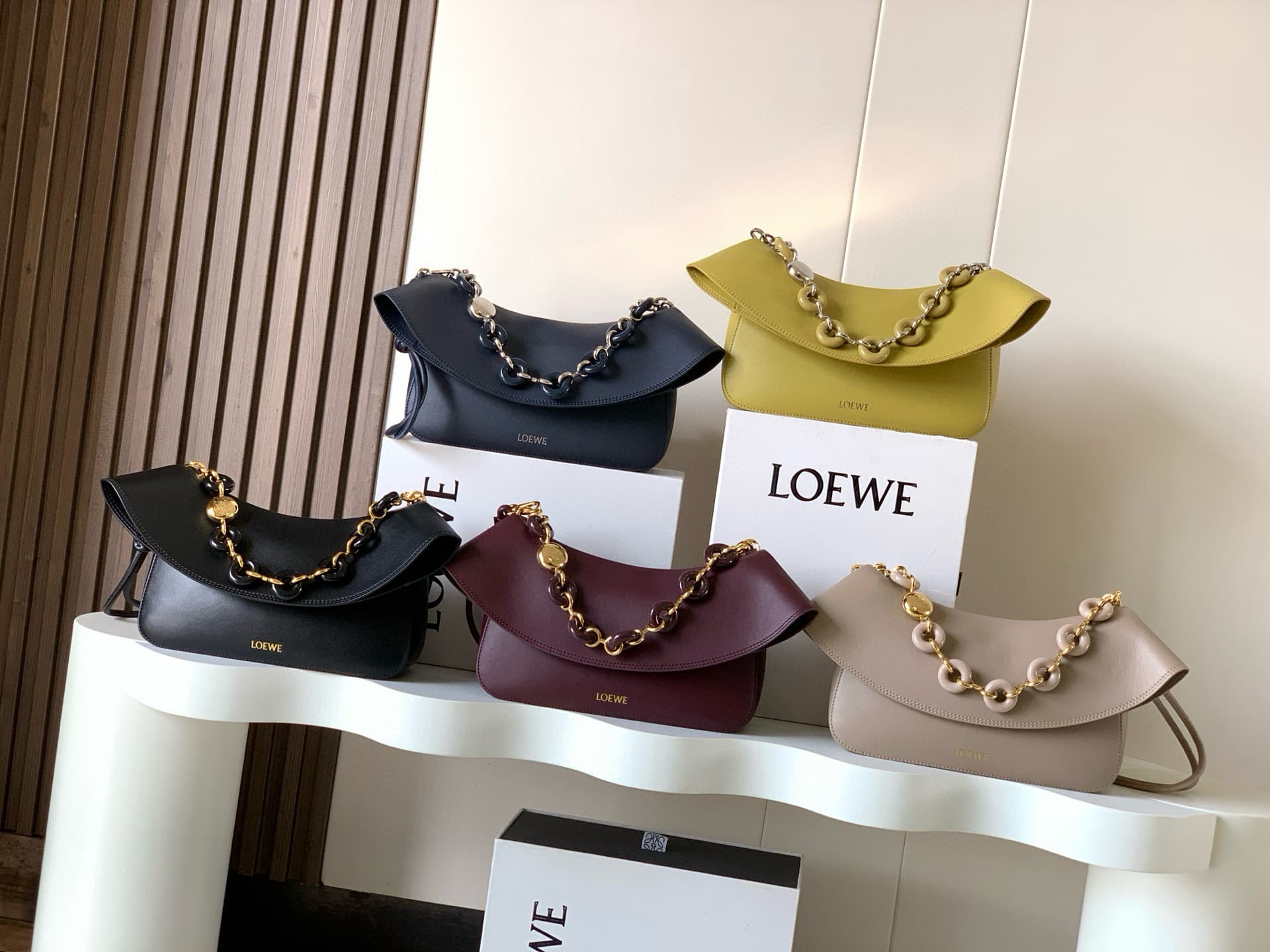 Loewe Gold Bag 9150
