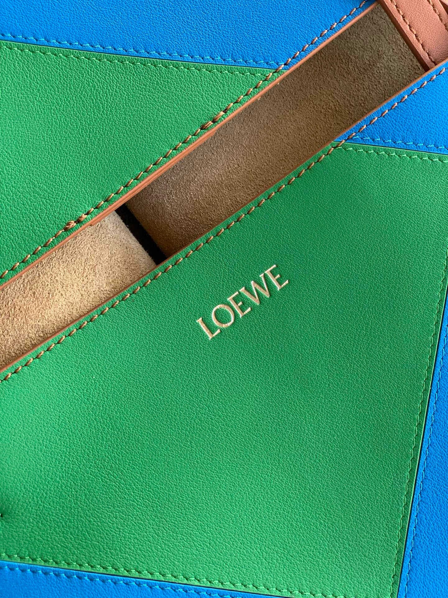 Loewe Green Medium Shoulder Bag 9103