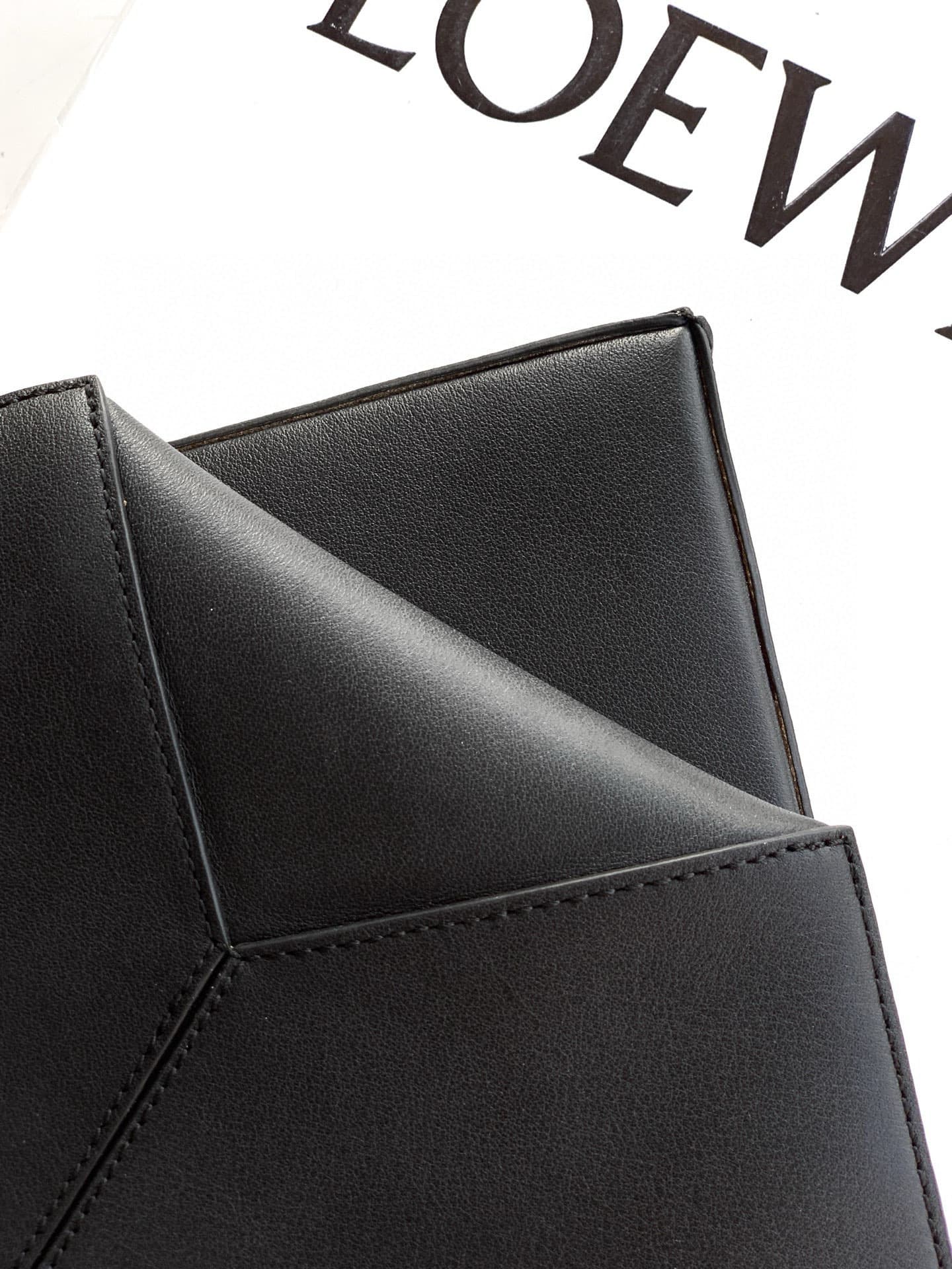 Loewe Black Medium Shoulder Bag 9103