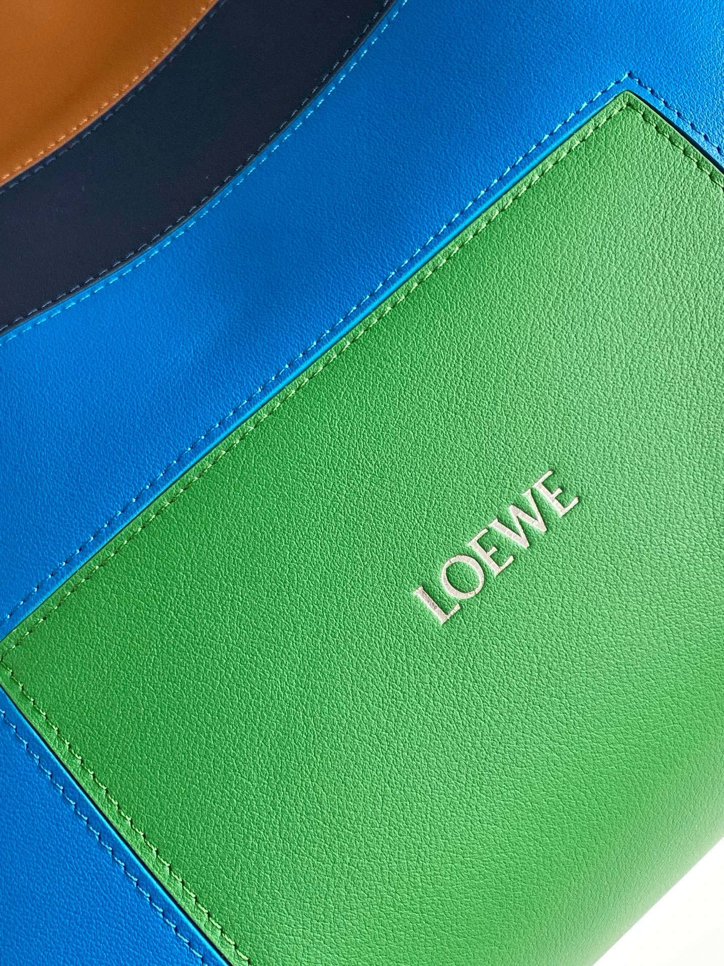 Loewe Green Medium Crossbody Bag 9102
