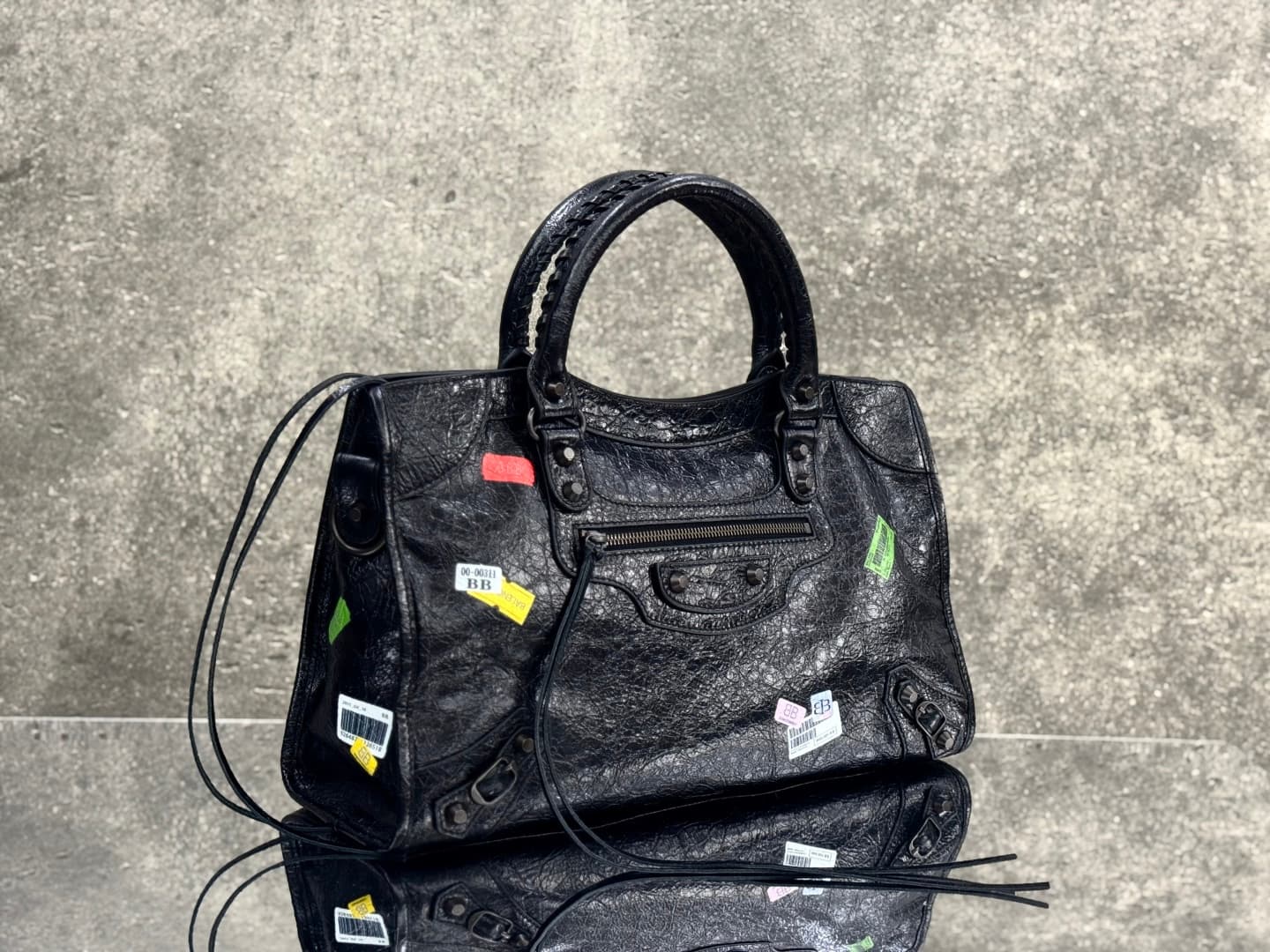 Balenciaga Black Medium Shoulder Bag 0622