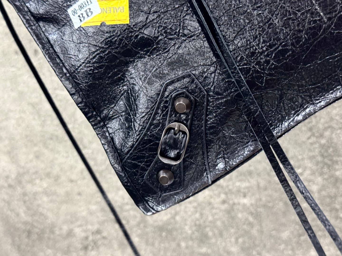 Balenciaga Black Medium Shoulder Bag 0622