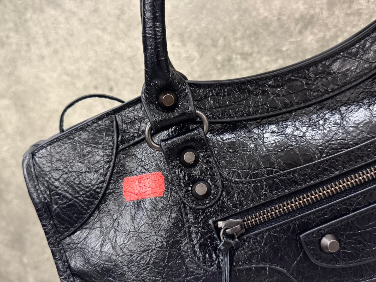 Balenciaga Black Medium Shoulder Bag 0622