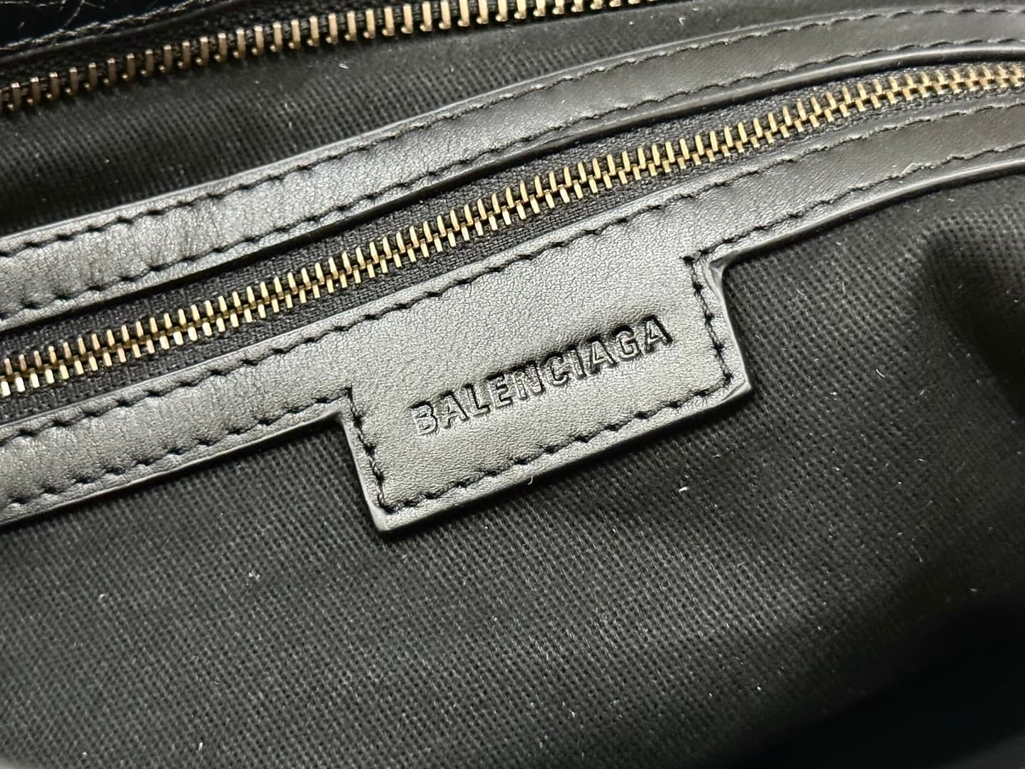 Balenciaga Black Medium Shoulder Bag 0622