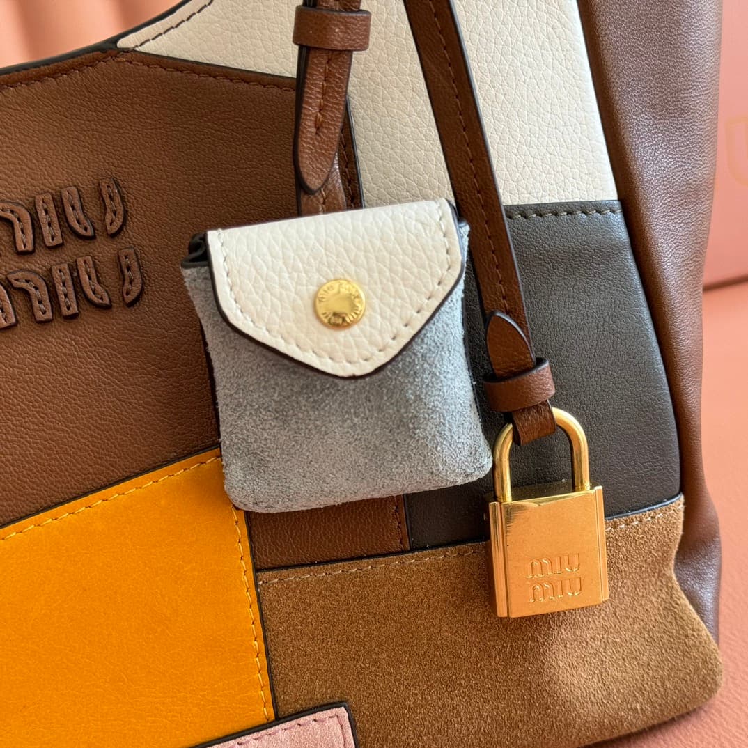 miumiu 谬谬 Tote Bag 5ba304