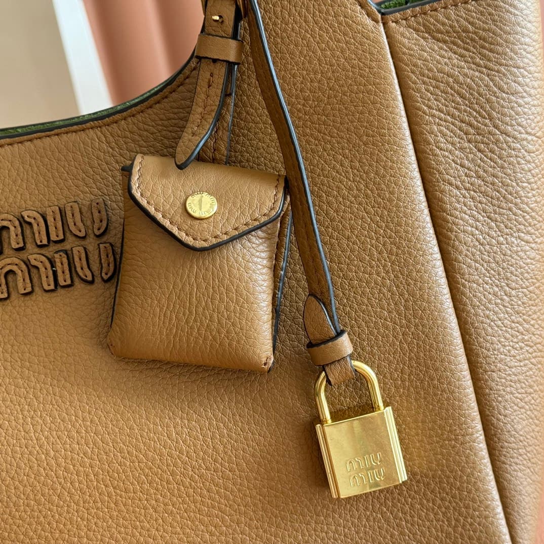miumiu 谬谬 Tote Bag 5ba304