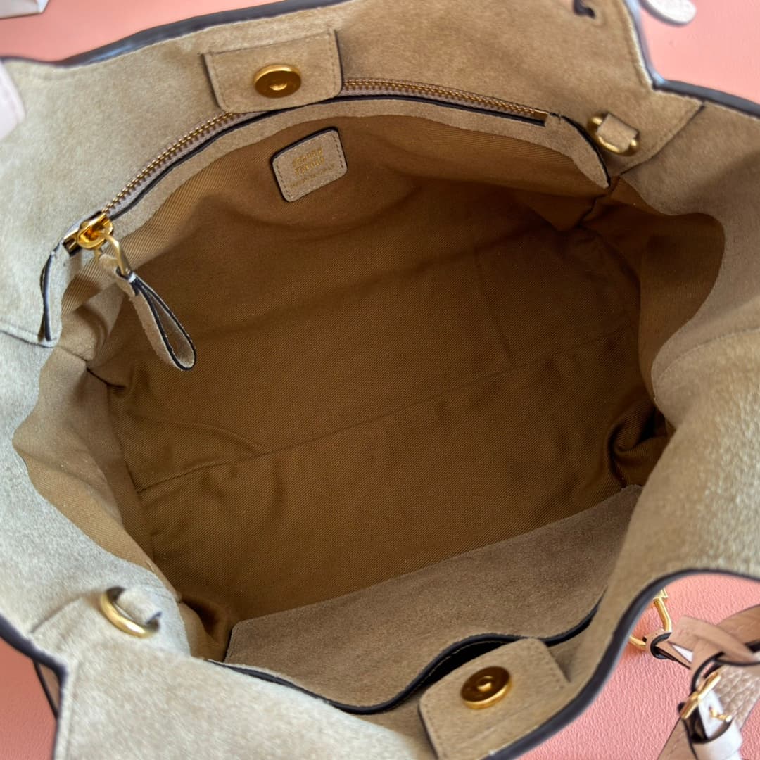 miumiu 谬谬 Tote Bag 5ba304