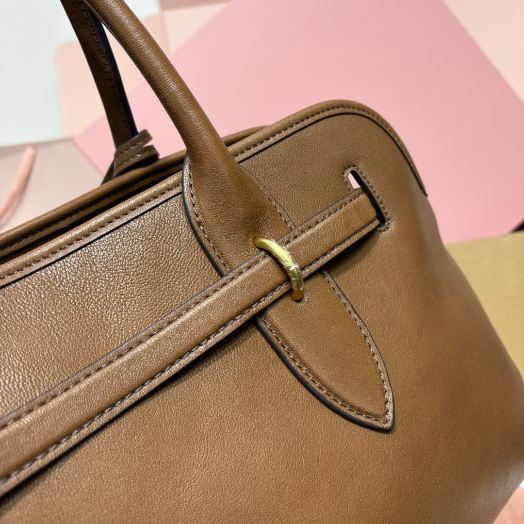 miumiu 谬谬 Gold Large Bag 5BG310