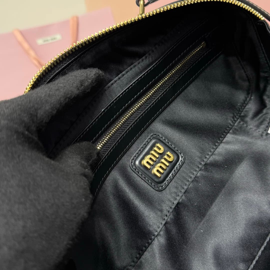 miumiu 谬谬 Black Bag