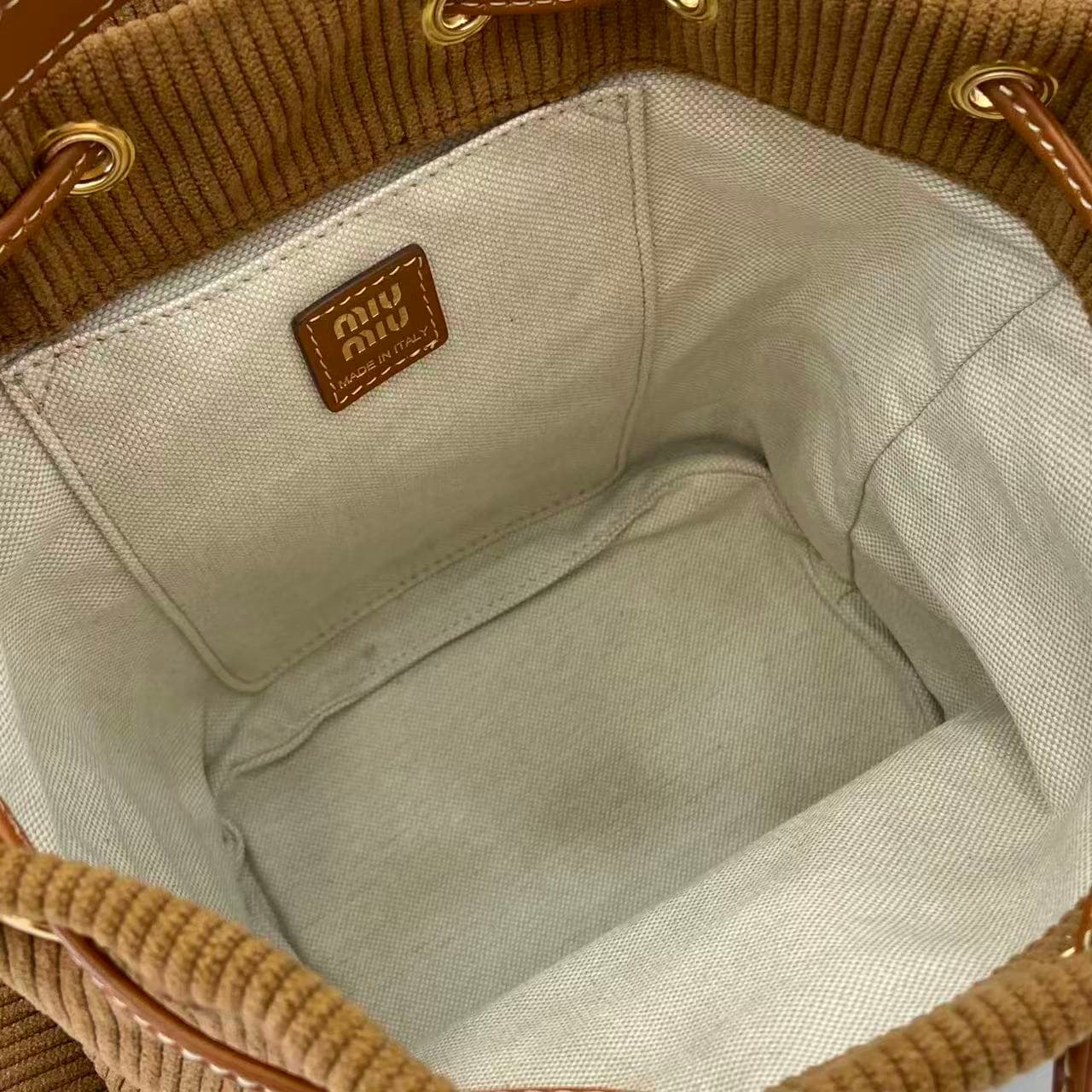 miumiu 谬谬 White Backpack 5BZ043