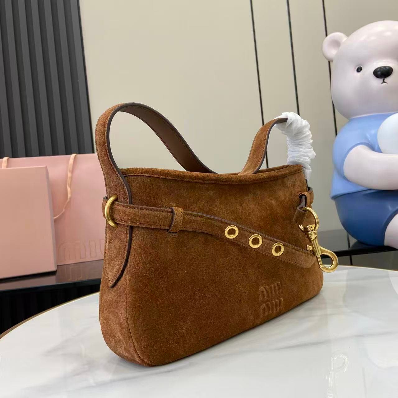 miumiu 谬谬 Brown Shoulder Bag 5BC182