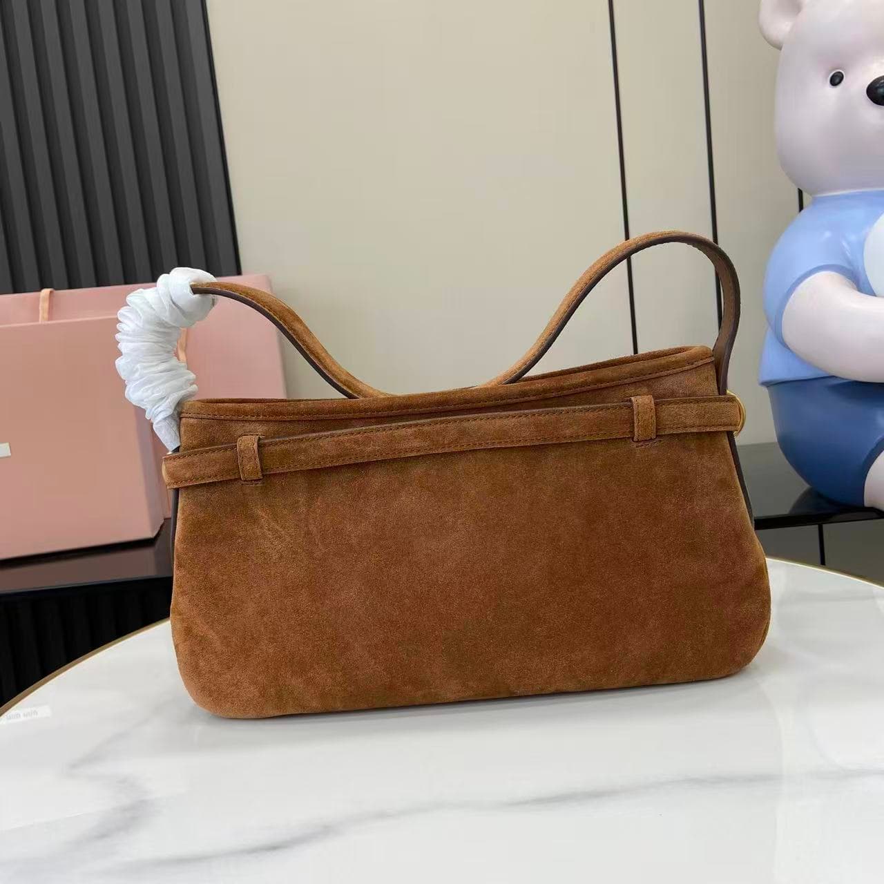 miumiu 谬谬 Brown Shoulder Bag 5BC182