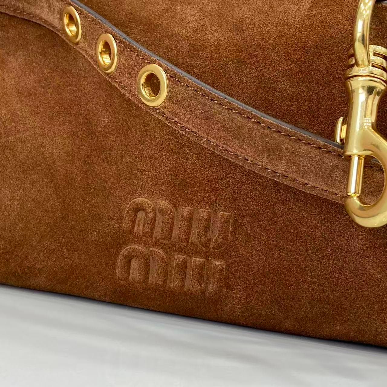 miumiu 谬谬 Brown Shoulder Bag 5BC182