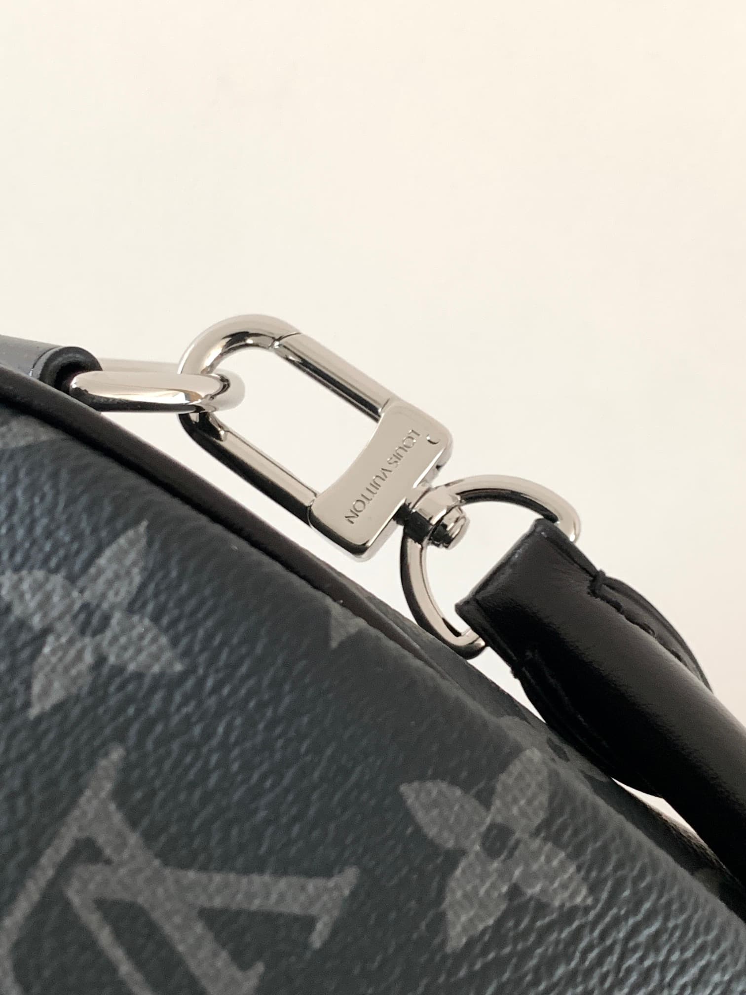 Louis Vuitton Black Wallet M15102