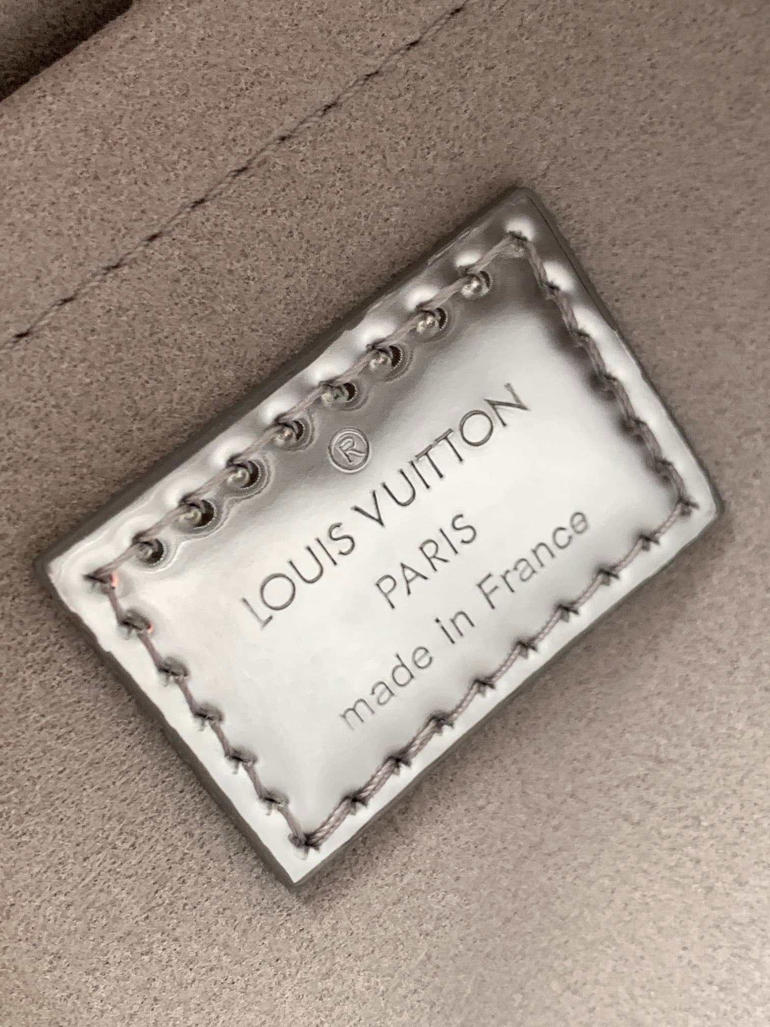 Louis Vuitton Cream Wallet M11987