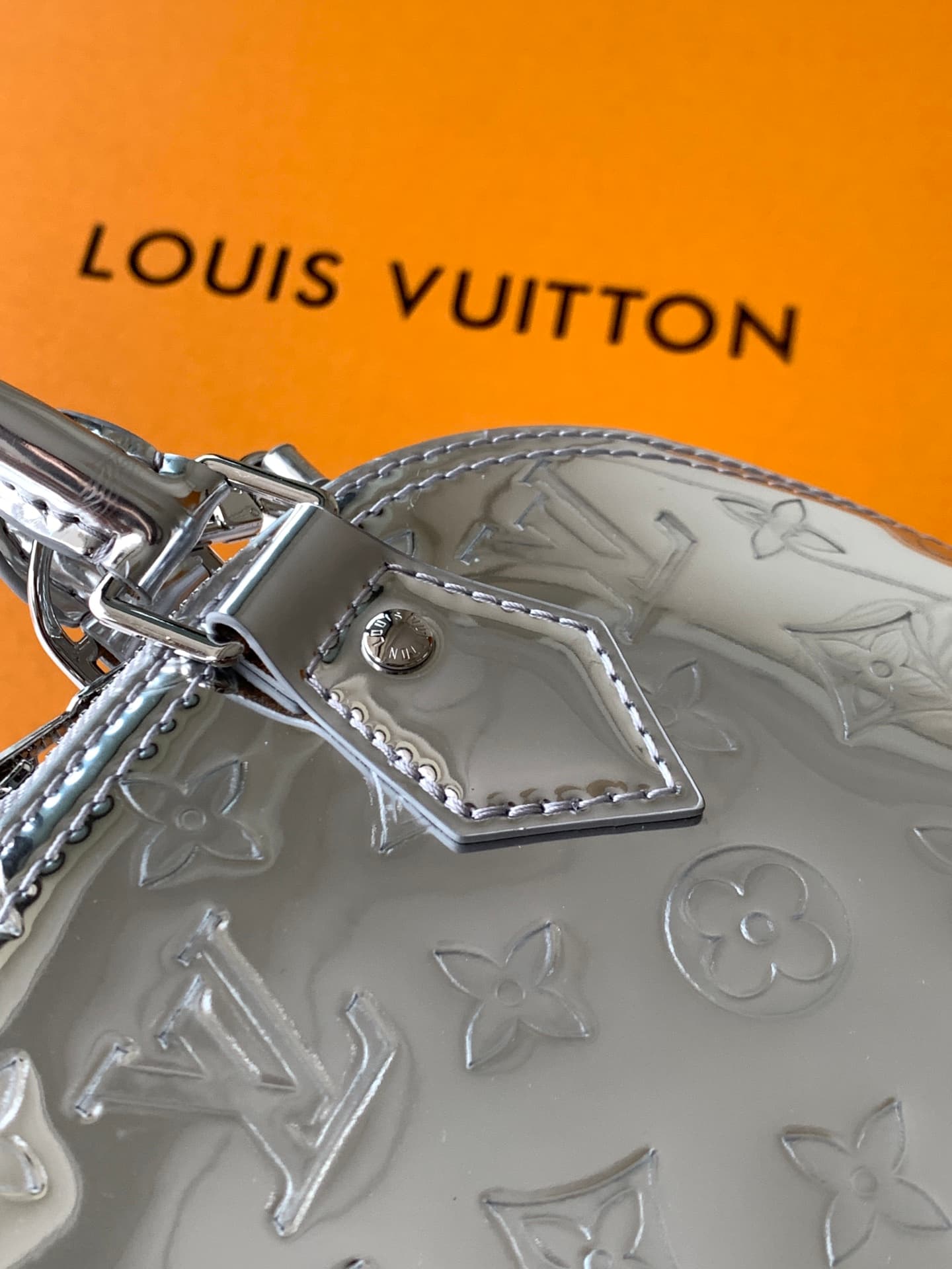 Louis Vuitton Red Bag M26335
