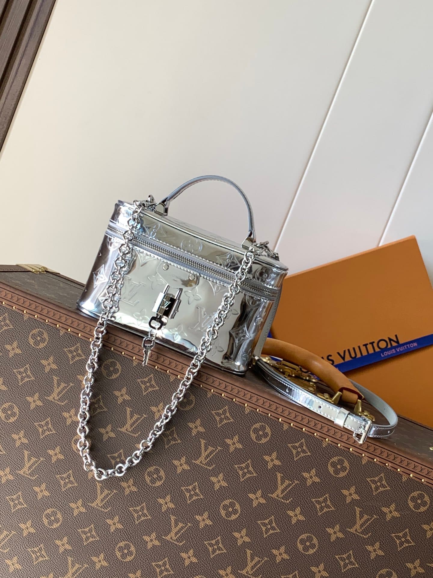 Louis Vuitton Gold Wallet M26097