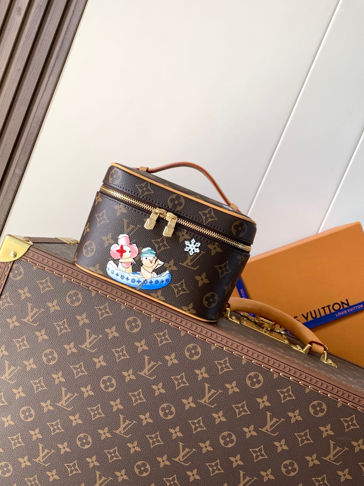 Louis Vuitton Cream Mini Bag M26647
