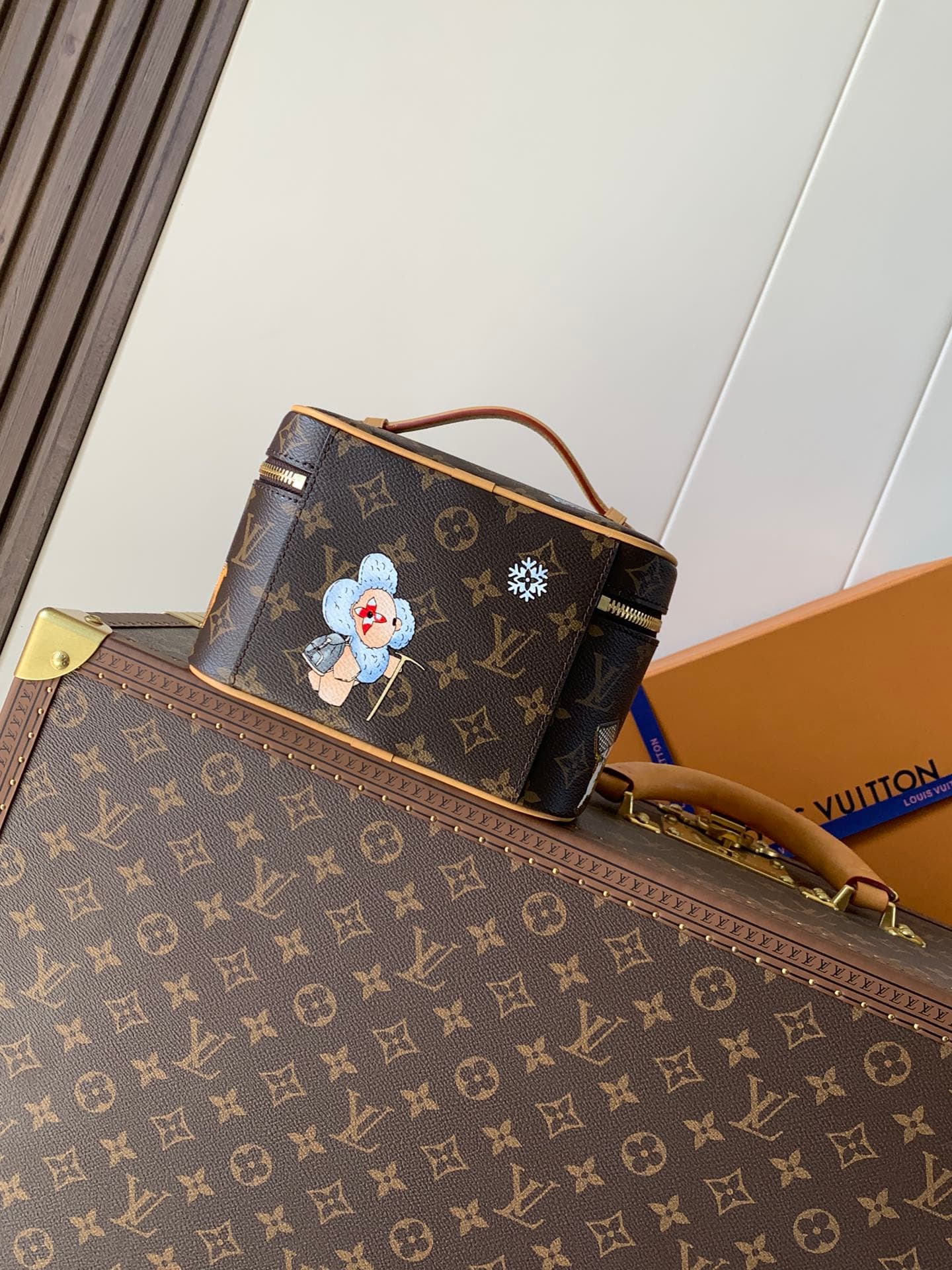 Louis Vuitton Cream Mini Bag M26647