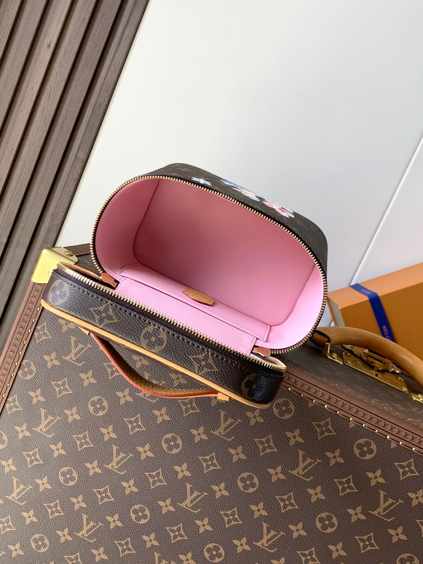 Louis Vuitton Cream Mini Bag M26647