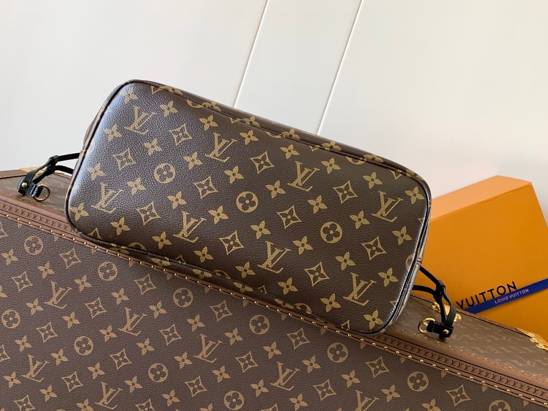 Louis Vuitton Black Medium Backpack M11946