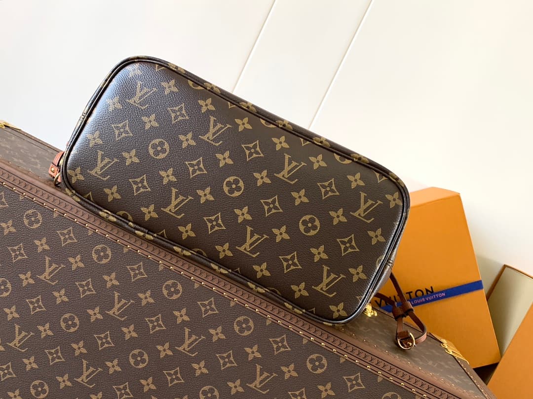 Louis Vuitton Black Medium Backpack M11946