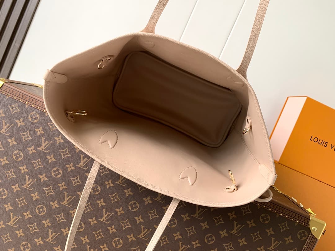 Louis Vuitton Black Medium Backpack M25665