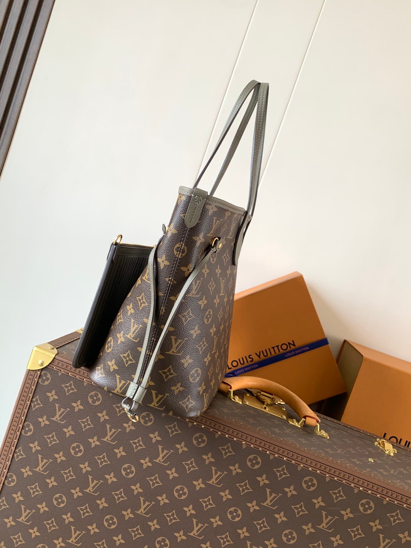 Louis Vuitton Black Medium Backpack M25664