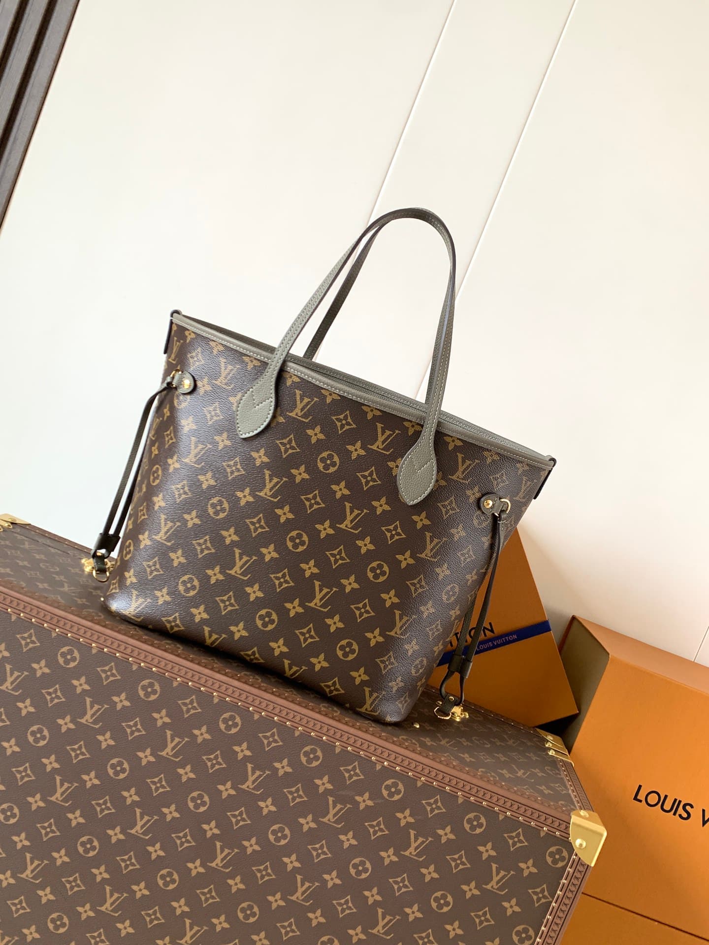 Louis Vuitton Black Medium Backpack M25664