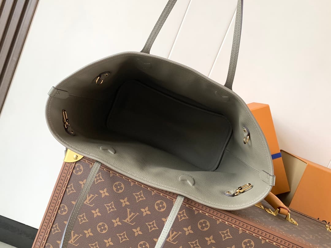 Louis Vuitton Black Medium Backpack M25664