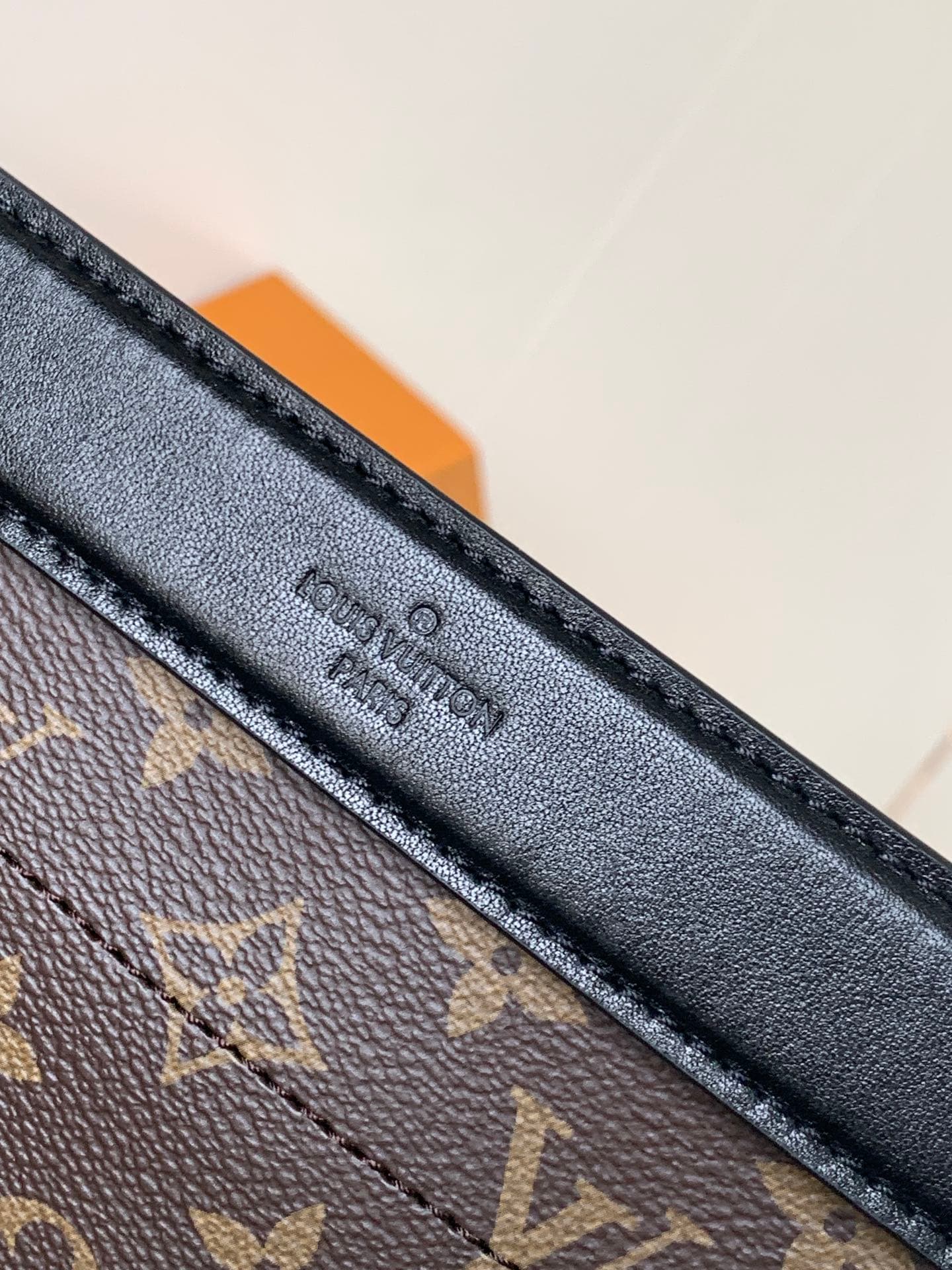 Louis Vuitton Cream Shoulder Bag M12075