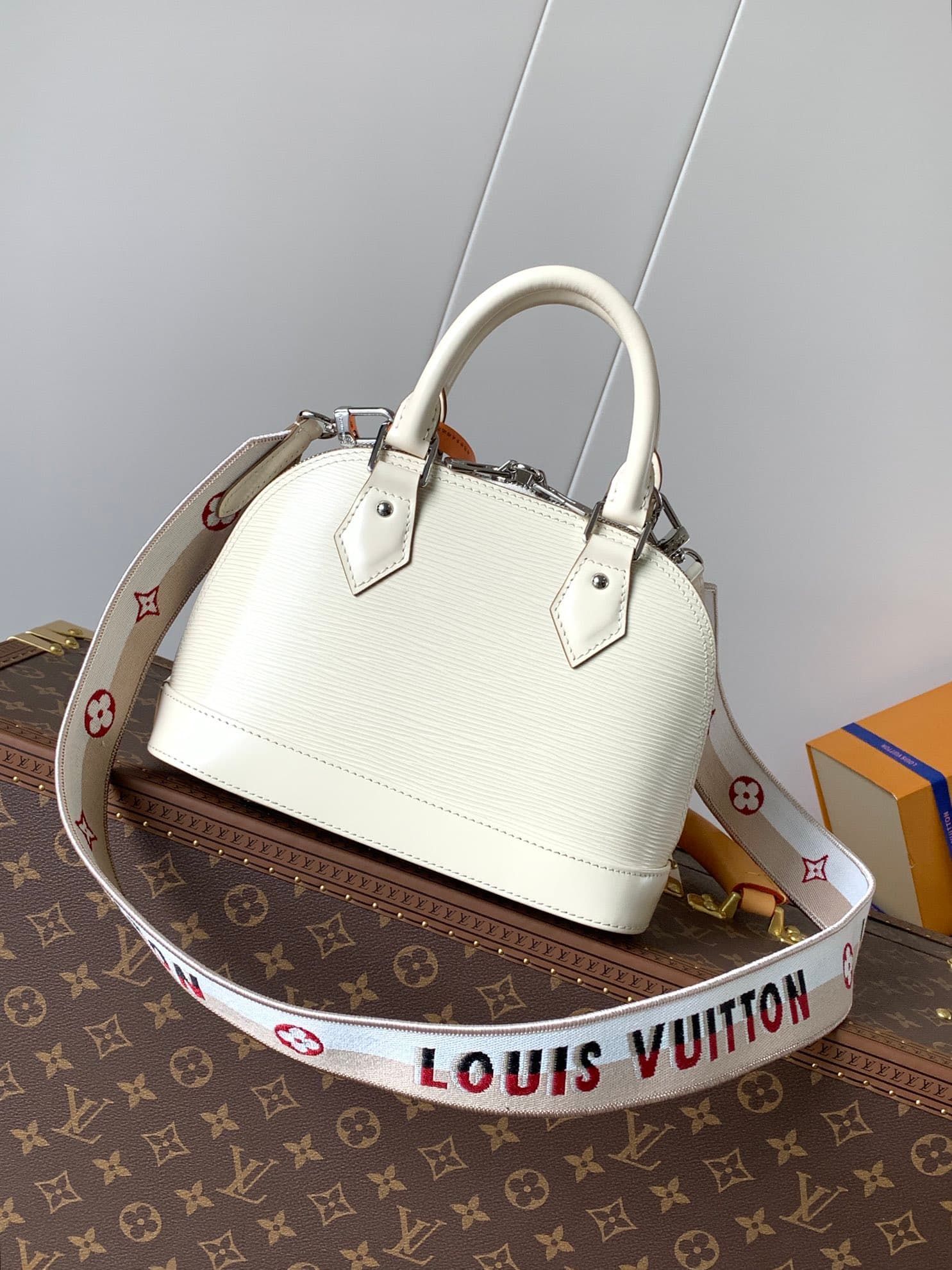 Louis Vuitton Black Bag M59217