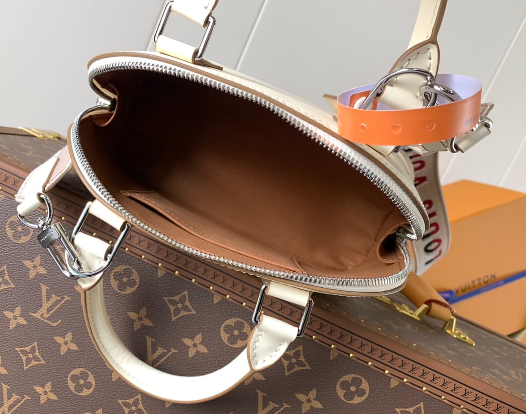 Louis Vuitton Black Bag M59217