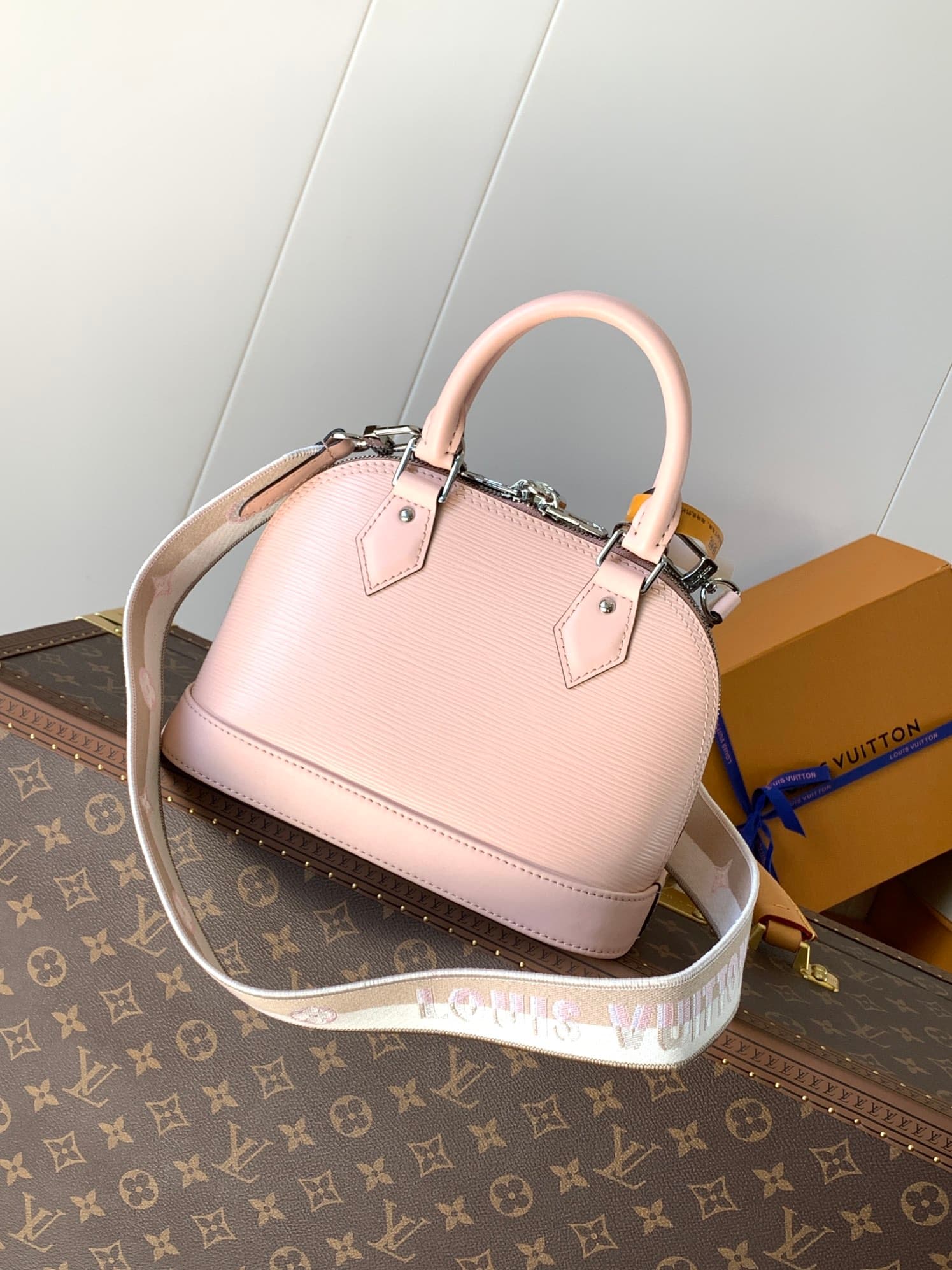 Louis Vuitton Black Bag M59217