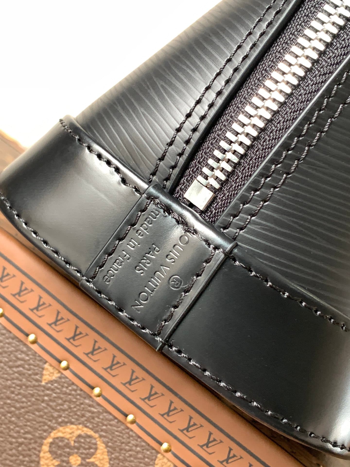 Louis Vuitton Black Bag M59217