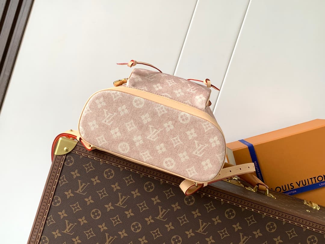 Louis Vuitton Cream Small Wallet M15135