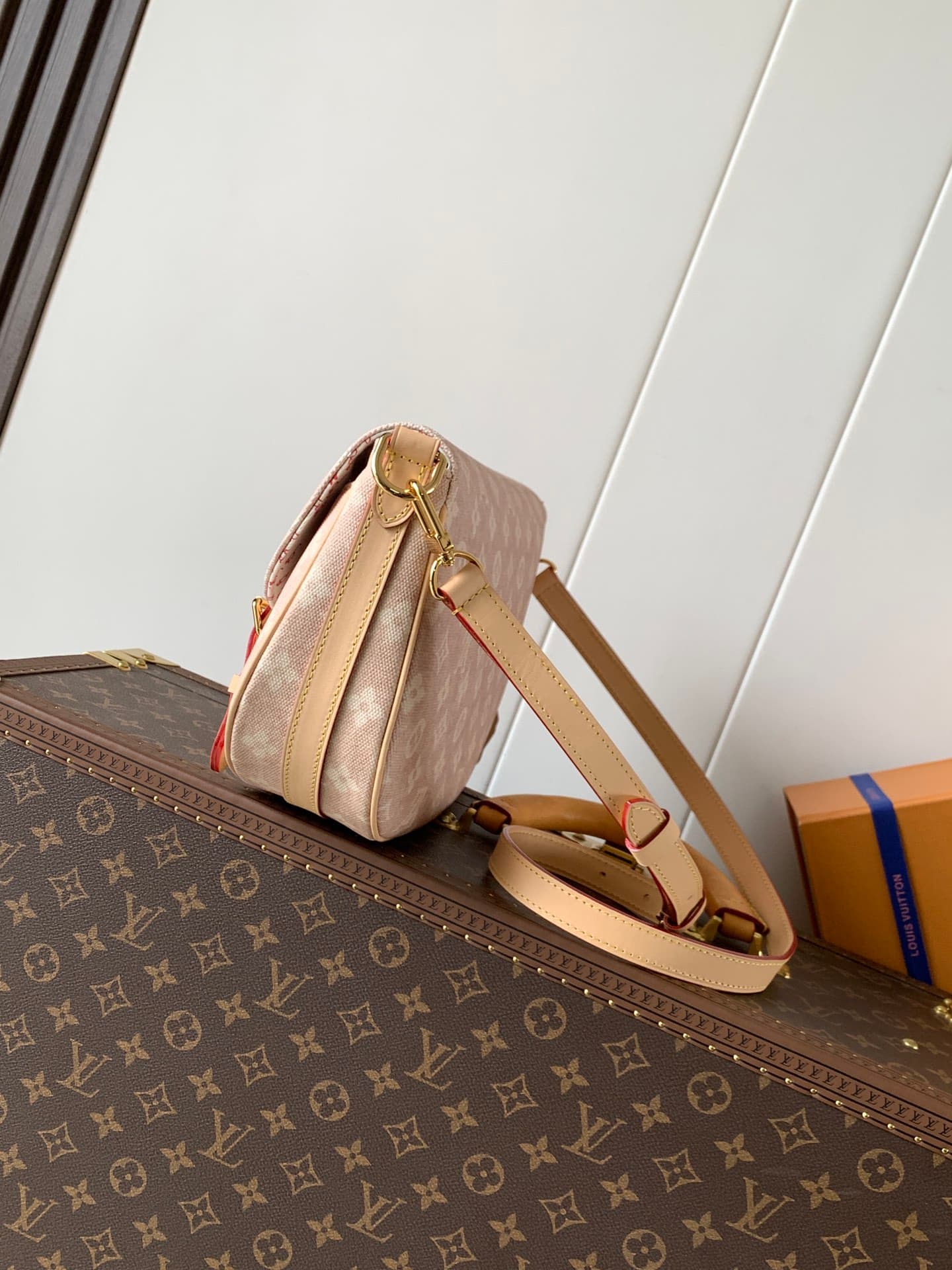 Louis Vuitton Cream Wallet M15134